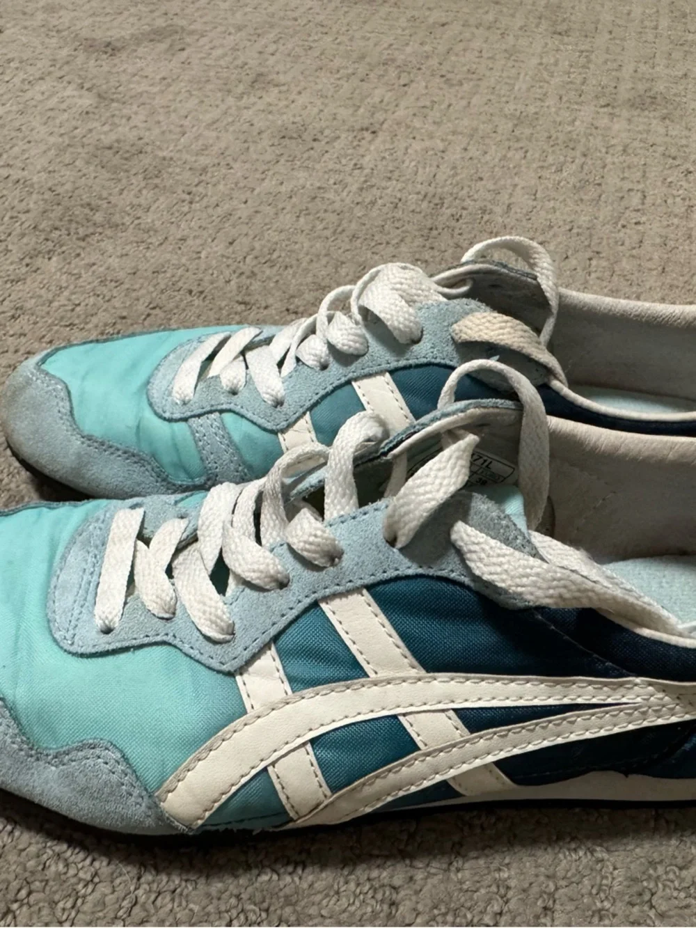 Onitsuka Tiger Serrano 'Arctic Sky White Peach’. Women 7.5 good used condition - Picture 3 of 7